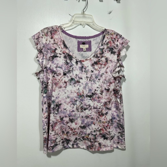 Cupio Tops - Cupio Woman’s short sleeve shirt